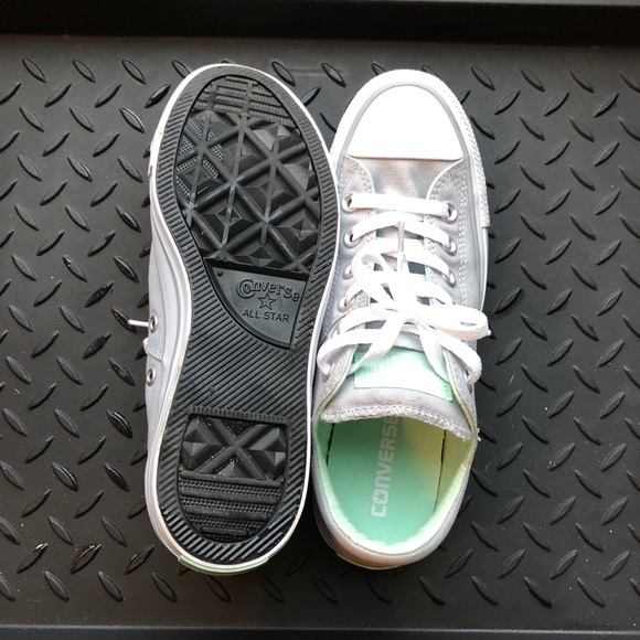 SOLD Converse Chuck Taylor All Stars Sneakers - Picture 5 of 7